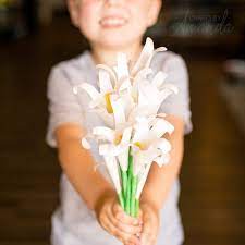 Handprint Easter Lily Tutorial - Crafts by Amanda - Easter Crafts