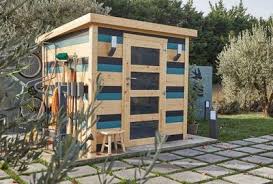 Si vous cherchez un produit en bois durable, le studio de jardin boximby vendu par leroy merlin est celui qu'il vous faut : Abri De Jardin 10 Modeles Qu On Aime Cote Maison