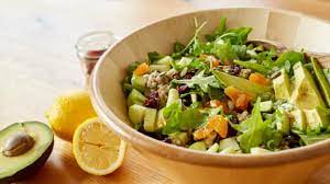Le moment est propice pour s'armer de nouvelles idées et surprendre nos proches avec des plats légers et délicieux. 20 Salades D Ete Simples Et Originales A Faire Zeste