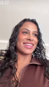 Lietotāja Julia Sousa (@eujuliasousaaaa) video ar som original