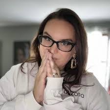 Tanya Rathjen's Instagram, Twitter & Facebook