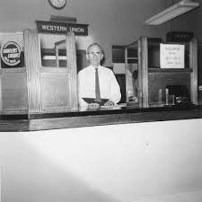 Frisco Depot Springfield Mo In The Good Old Days Of Passenger Trains Frisco Railroad Train Depot Springfield Missouri