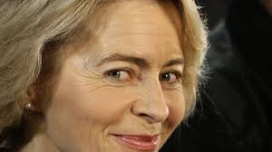 Ursula von der leyen, the first female president of the european commission, has said she felt hurt and alone after being left by two male leaders without a chair at a von der leyen told the european parliament that video footage of the incident earlier this month, dubbed sofagate, spoke for itself. Nach Jungs Rucktritt Ursula Von Der Leyen Wird Arbeitsministerin Welt