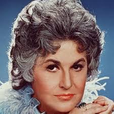 Stacey Falls's Instagram, Twitter & Facebook