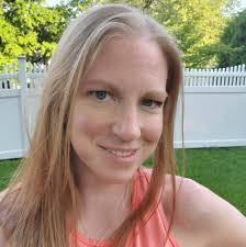 Maureen Casper's Instagram, Twitter & Facebook