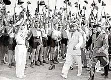 1 2 3facismen var en reaktion på resultaten från upplysningen och förkastade således positivism, rationalism, borgerliga värderingar, demokrati och materialism till förmån för idealism. Italian Fascism Wikipedia