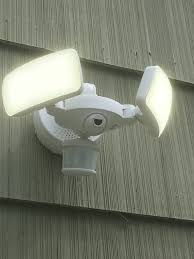 Review Maximus Camera Floodlight With Kuna Ai Secures Homes Gearbrain