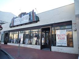 Lucky To Have Book Revue Here Famous Authors Books Best Books To Read Island Life