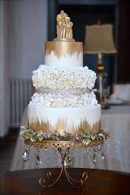 Chandelier Loopy Cake Plate Set Beautiful Wedding Cakes Cool Wedding Cakes Floral Wedding Cakes