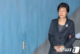 대법원에 나가 있는 취재기자 연결합니다. ëŒ€ë²• íŠ¹í™œë¹„ ë‡Œë¬¼ë¡œ ì¸ì • ë°•ê·¼í˜œ ì´ í˜•ëŸ‰ ì§•ì—­ 32ë…„ A ë‰´ìŠ¤ ë™ì•„ë‹·ì»´