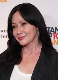 Shannen Doherty's Fans Worry about Her after She Hints at Being  'Threatened' in Latest Post