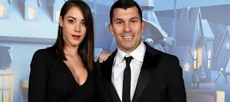 Jun 22, 2021 · así ocurrió con gary medel, cuya esposa cristina morales dejó de seguir su cuenta oficial en instagram. Todo Un Romantico Gary Medel Le Dedica A Su Esposa Un Mensaje Lleno De Amor