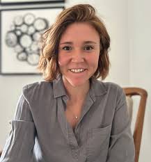 Annie Leak's Instagram, Twitter & Facebook