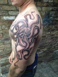 In addition to assigning all the human canvases in the elimination tattoo, the winning team will also be rewarded a trip to a tattoo convention in las vegas provided by kraken rum. 120 Kraken Tattoo Ideen Krake Tattoo Design Kraken Tatowierung Tintenfisch Tatowierungen