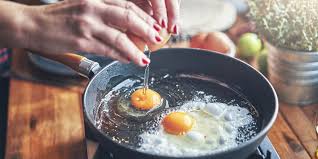 Vota la ricetta uova ad occhio di bue (o al tegamino). Uova In Padella E Tante Idee Per Un Pranzo Semplice E Veloce