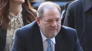 Harvey weinstein arrives at manhattan criminal court with his attorneys on february 24, 2020. Coronvavirus Test Harvey Weinstein Positive For Disease