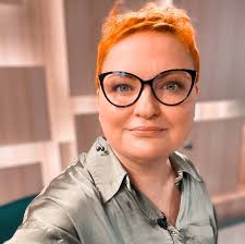 Aiga Veckalne. Pieturzīmes...