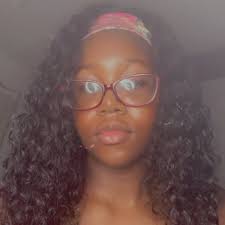 Out here watchin this AAU game at State Farm tonight with Whitney Glenn  Adkins and their might not be 8k people here.