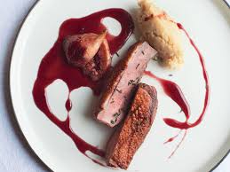 Rosa Entenbrust Mit Cassis Feigen Und Pastinaken Puree Rezept Mit Video Kitchen Stories Recipe Parsnip Puree Recipe Parsnip Puree Parsnips