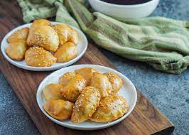 Yiddish Cuisine Authentic And Delicious Jewish Recipes Features The Favorite Everyday And Special Occasion Recipe Jewish Recipes Jewish Cuisine Jewish Cooking