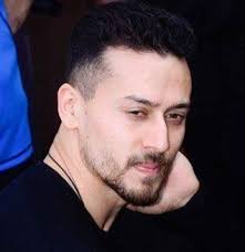 10 Best Tiger Shroff Hairstyles Men S Hairstyles Haircuts 2021 The wig hair accessories use two accessory slots of the character wearing the wig, one occupied by the wig and the other by the hair style. 10 best tiger shroff hairstyles men s
