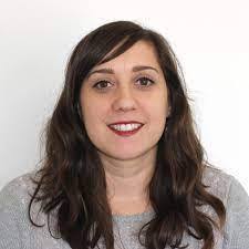 Cara Hayes's Instagram, Twitter & Facebook