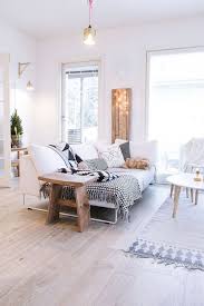 Bien décorer l'intérieur de sa maison peut passer par de nombreux éléments. Les Meubles Scandinaves Beaucoup D Idees En Photos Deco Salon Decoration Interieure Deco Maison