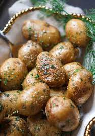 Dutch Oven Herbed Potatoes No Peel No Boil No Bake Recipe Recipes Herbed Potatoes Dutch Oven Recipes