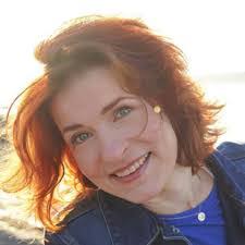 Kelly Caffey's Instagram, Twitter & Facebook