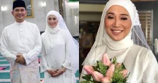 Luahan zira abu zahar mengenai pengunduran melodi. Lepas Empat Tahun Jadi Ibu Tunggal Dira Abu Zahar Nikahi Ahli Perniagaan Tempatan Hiburan Trending Cari Infonet