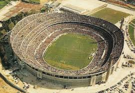 Download wallpapers porto, 4k, portugal, primeira liga, soccer, wooden texture, porto fc, football club, logo, fc porto. 4 Of January Of 1987 Sl Benfica Vs Porto Fc Between 135000 And 140000 People Legally That Stadium Only Had 120000 Seats And Another 20000 People Had To Stay Outside Guess No