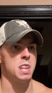 You like the hat!#fyp #hat #trend #foryoupage #goodvibes #funny