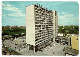 Berlin Bahnhof Zoo Hochhaus In 2020 West Berlin Berlin Germany Berlin