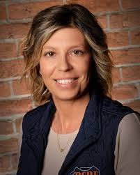 Nikki Fish's Instagram, Twitter & Facebook