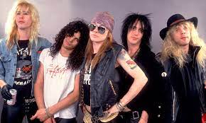 When they signed to geffen records in 1986. Guns N Roses Lebenslanges Konzertverbot Fur Fan