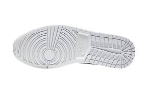 Look for the air jordan 1 low psg to release on august 20th at select retailers and nike.com. Buy Air Jordan 1 Low Psg Kixify Marketplace