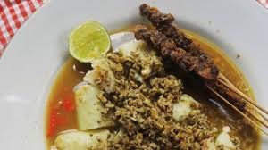 Jun 20, 2021 · manfaat madu bagi kesehatan tubuh, simak cara membedakan asli dan palsu madu alami memiliki khasiat yang baik bagi tubuh, beragam manfaat dapat dirasakan dengan mengonsumsi madu yang mempunyai rasa manis alami. Jalan Jalan Ke Surabaya Yuk Cicipi Uniknya Sajian Lontong Kupang Ini