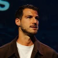 Quentin Moon's Instagram, Twitter & Facebook