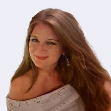 Danielle Roper's Instagram, Twitter & Facebook