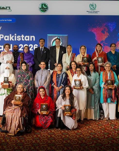 Laila Naz Taj Wins Dukhtaran-e-Pakistan Excellence Award