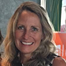 Melissa Downer's Instagram, Twitter & Facebook