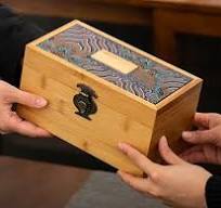 How Wooden Perfume Boxes Elevate Your Scent Storage - Wajawood