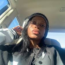 Amber Ippolito's Instagram, Twitter & Facebook