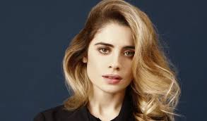 Voglio fare soltanto le cose che valgono la pena, questo il mantra di greta scarano, l'attrice del momento per quanto riguarda il mondo della tv. Greta Scarano Attrice Montalbano Eta Carriera E Biografia The Italian Times