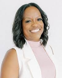 Monica Maxfield's Instagram, Twitter & Facebook