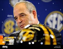 Missouri head coach gary pinkel hi-res stock photography and images