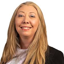 Loretta Rooney's Instagram, Twitter & Facebook