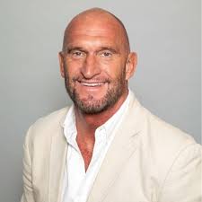 Looking for that organization where you can add value and serve to your  highest ability can be a challenge. Years ago I left my dream job  (Cars.com) to live my dream! And