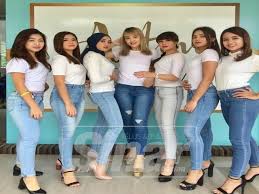 Jom kita tengok 5 usahawan wanita malaysia yang berjaya di bawah. Usahawan Muda Dalam Pembikinan