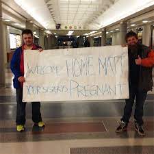 Hurtling on a plane for hours and hours is usually exhausting. 85 Funny And Embarrassing Airport Pickup Signs That Were Impossible To Miss Bored Panda
